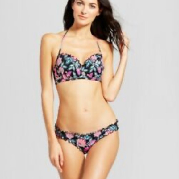 Shade & Shore Other - Shade & Shore ruffle Bikini